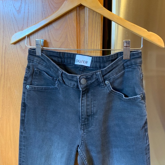 DU/ER Women's Performance Denim Girlfriend Jeans - Picture 14 of 14